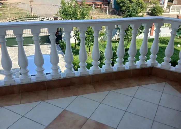 Artemis Villa